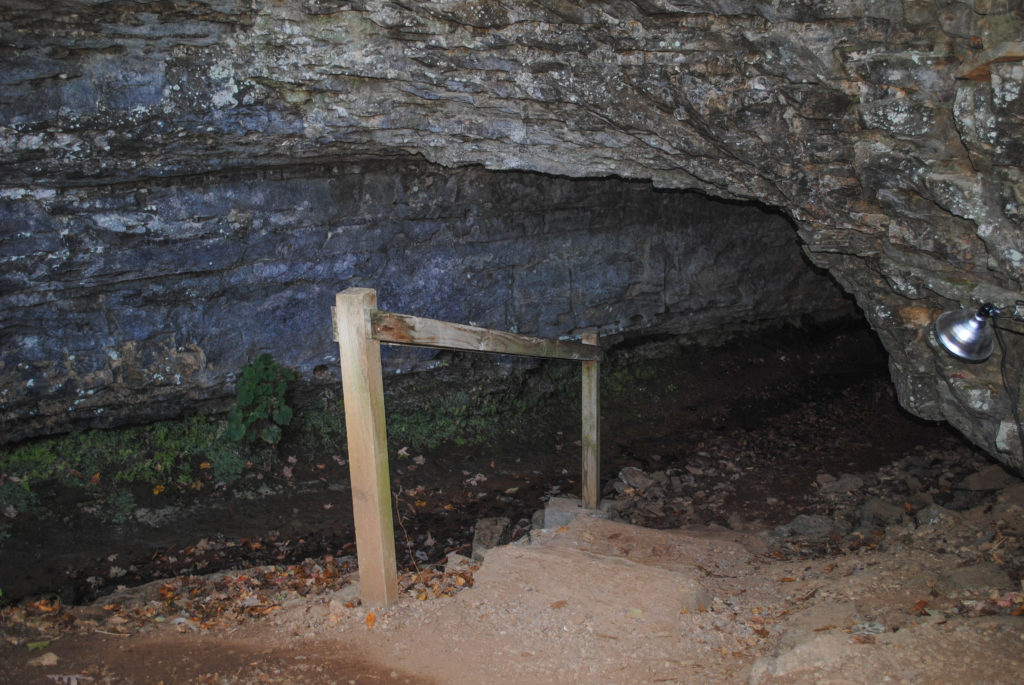 The Bell Witch Cave - Mad Halloween