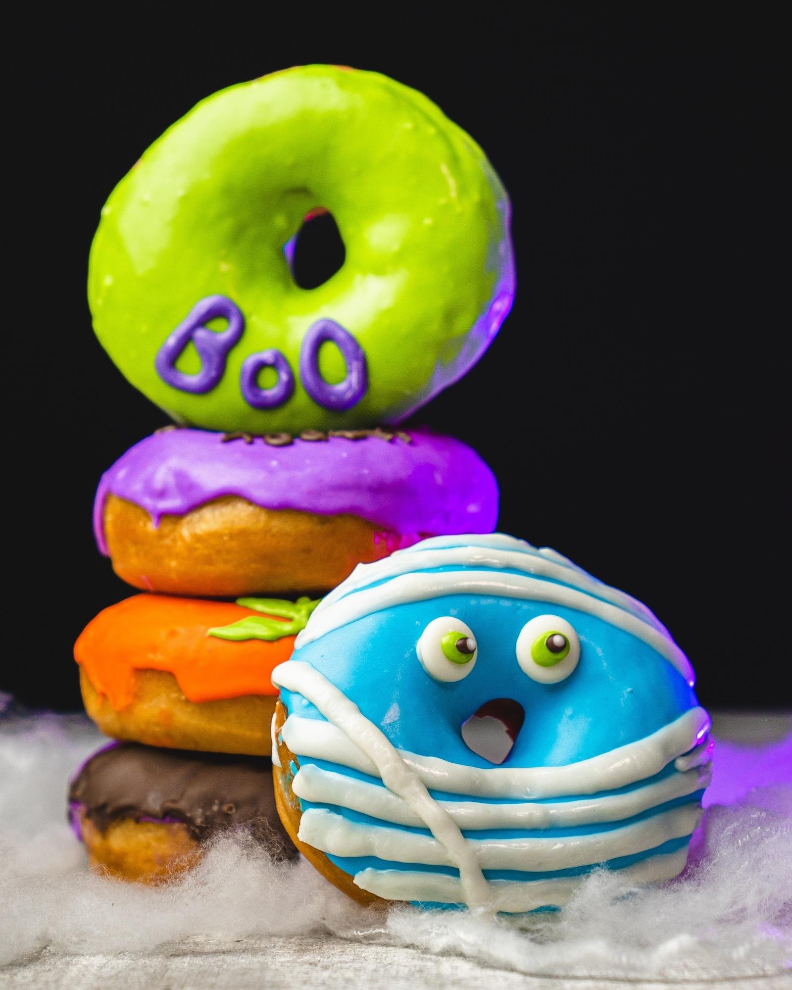 Mummy Food - Halloween Mummy Donut - Mad Halloween