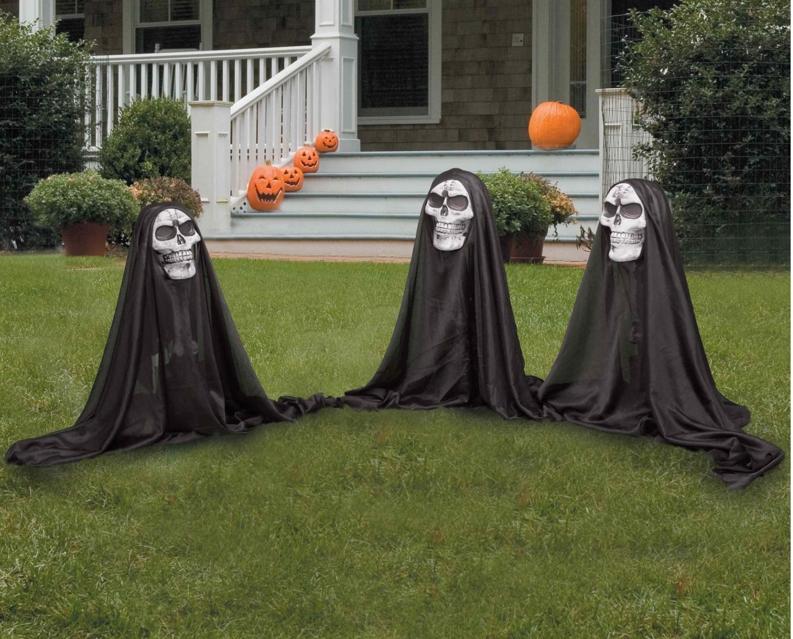 Skull Reaper Yard Stakes for Halloween