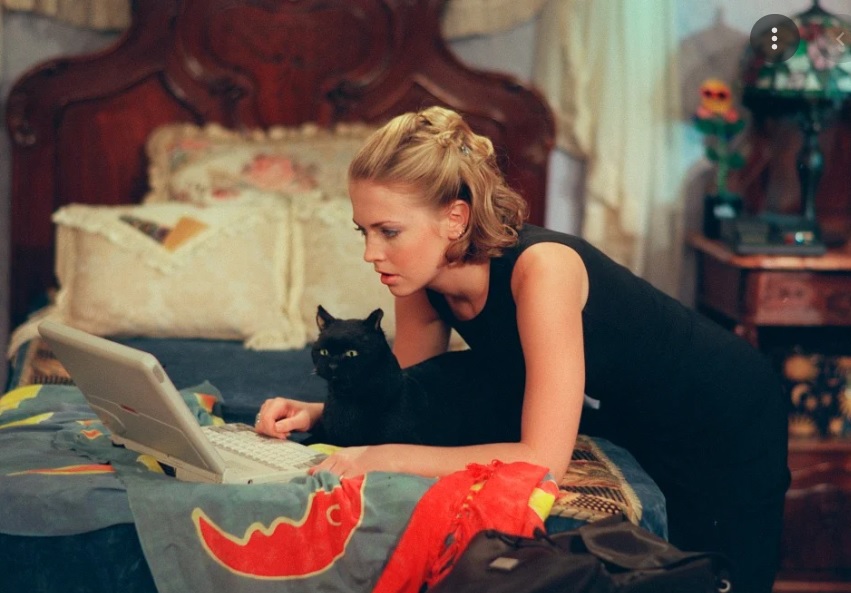 Sabrina The Teenage Witch and Cat, Salem - Mad Halloween