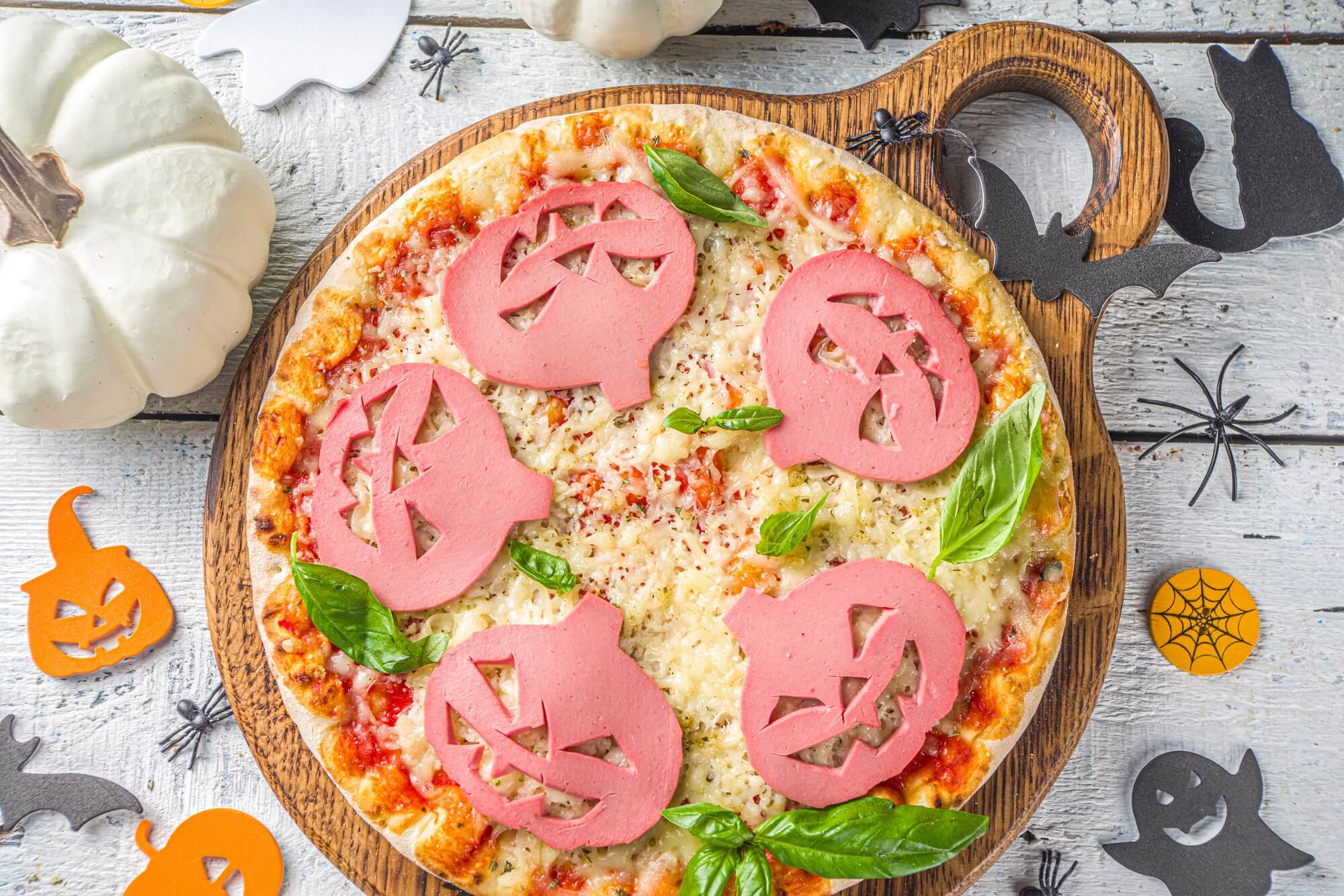 Halloween Pizza Ideas for the Spooky Season - Tasty Jack O Lantern Ham Pizza